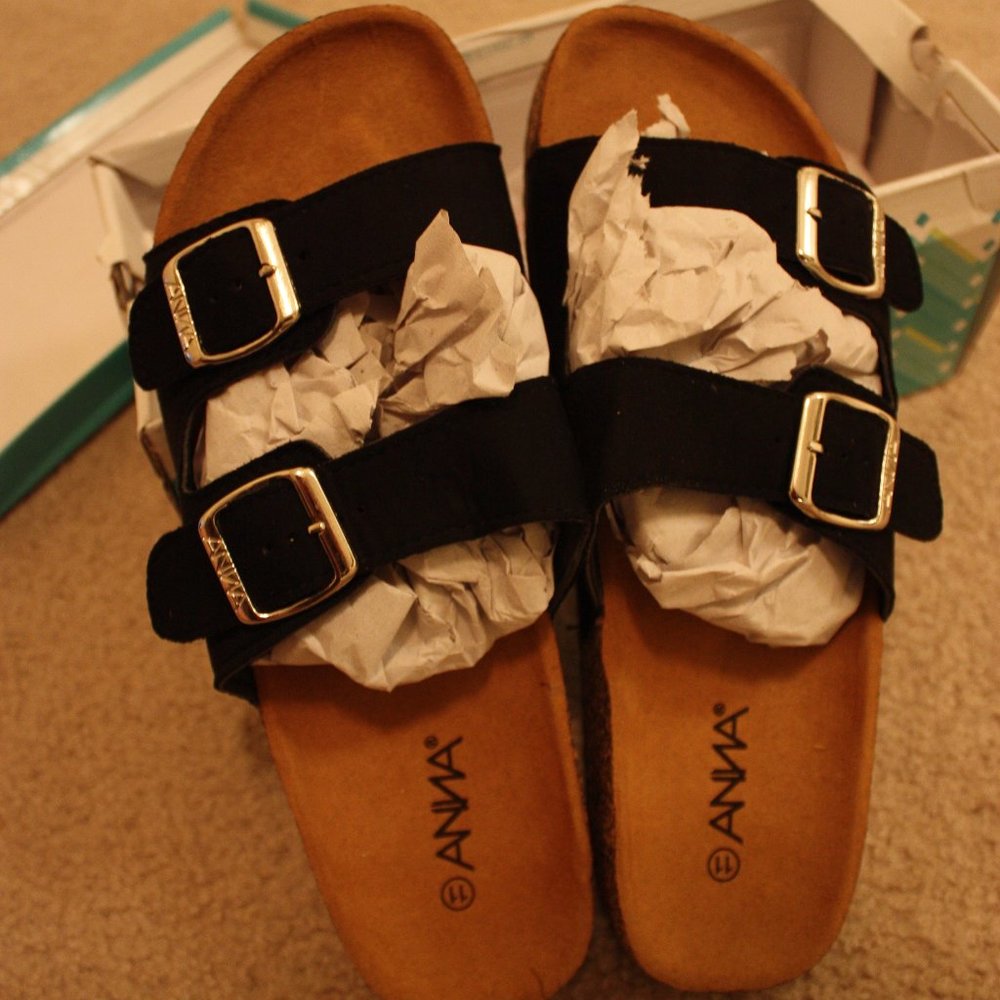 New two buckles sandals